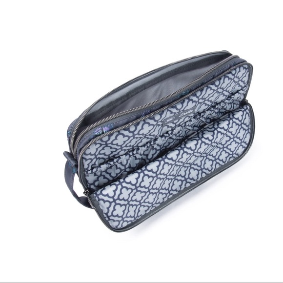 LUG BUTTERFLY GREY DELTA MINI NWOT With 1 1/2”  adjustable Crossbody Strap NIP - Picture 5 of 16